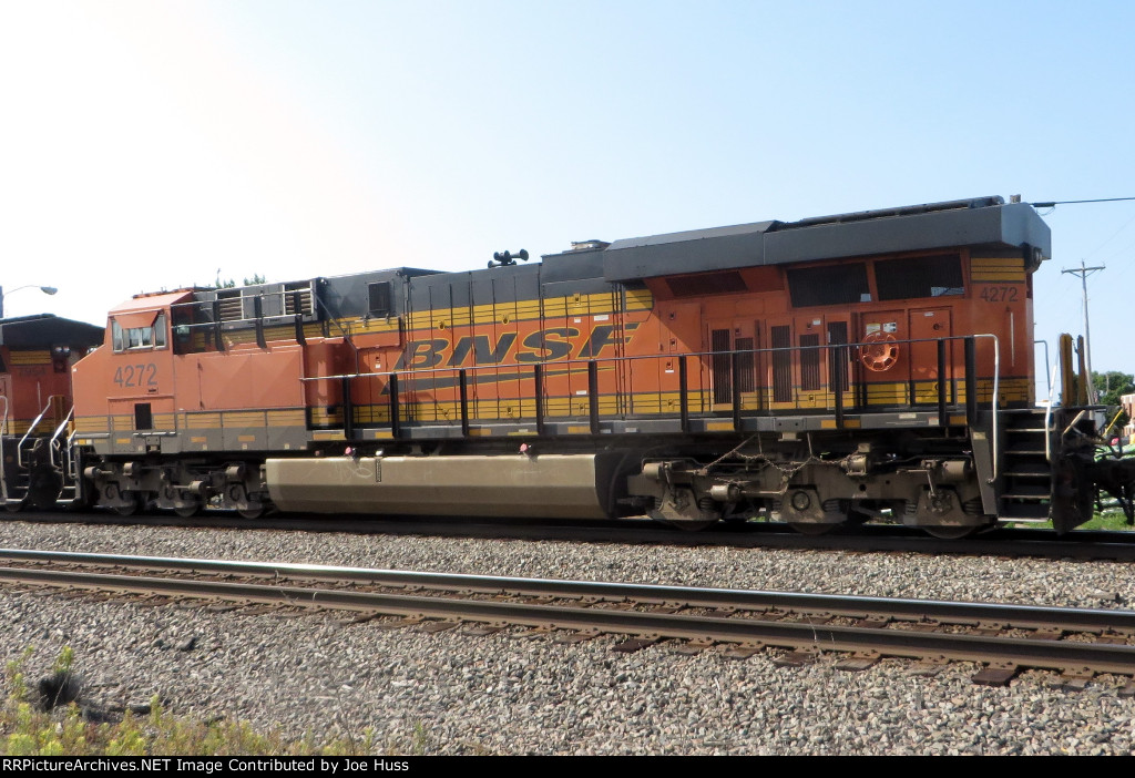 BNSF 4272